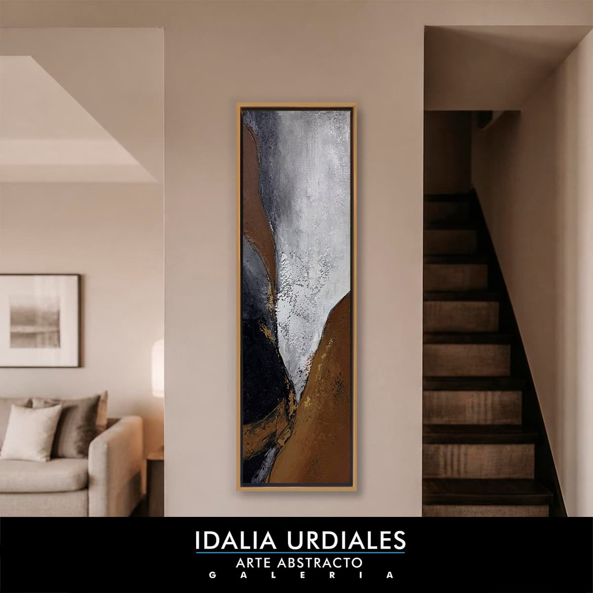 Obra vertical en plata y tierra junto a una escalera